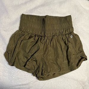 Way Home Army Green Free People Movement Shorts! Size medium